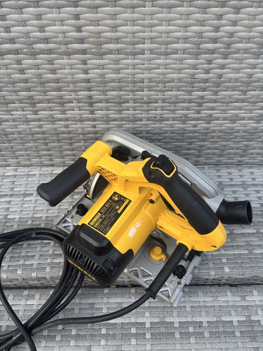 Circular dewalt DWS520 cu sina ghidaj noua makita 150cm