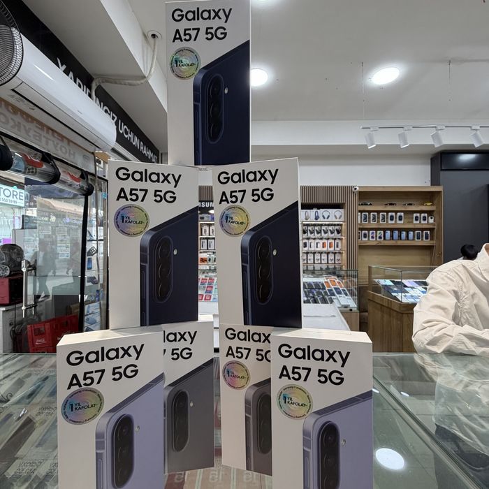 Samsung Galaxy A57  256  1 год гарантия От сервиса mix color