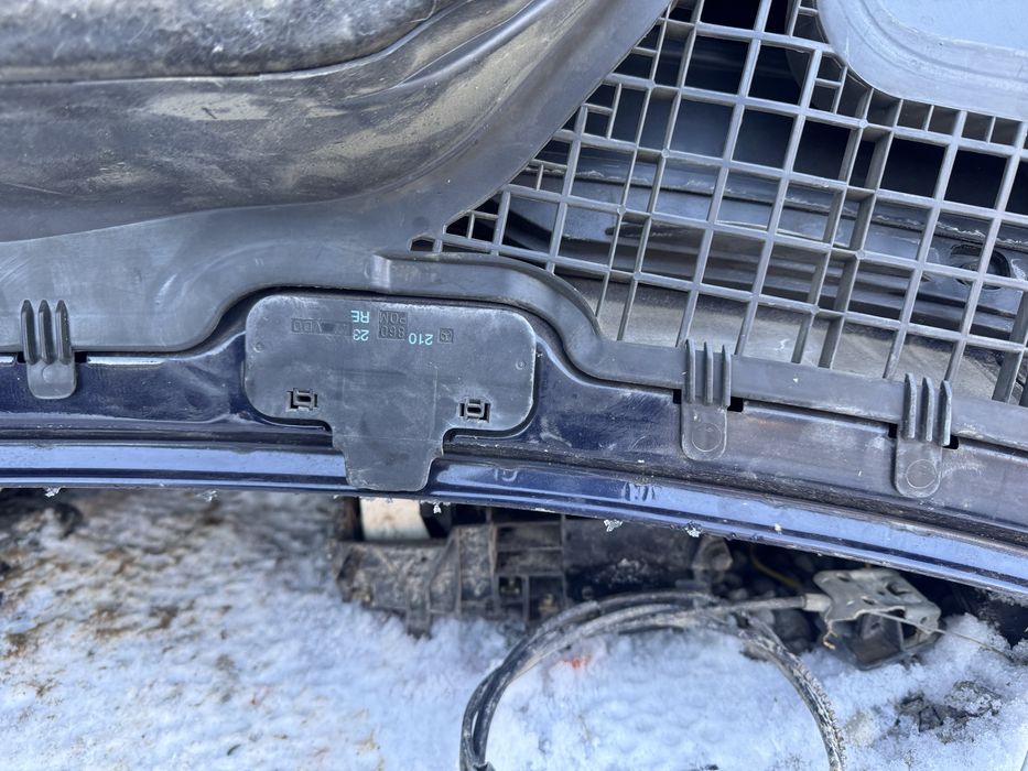 Mercedes 210 капот