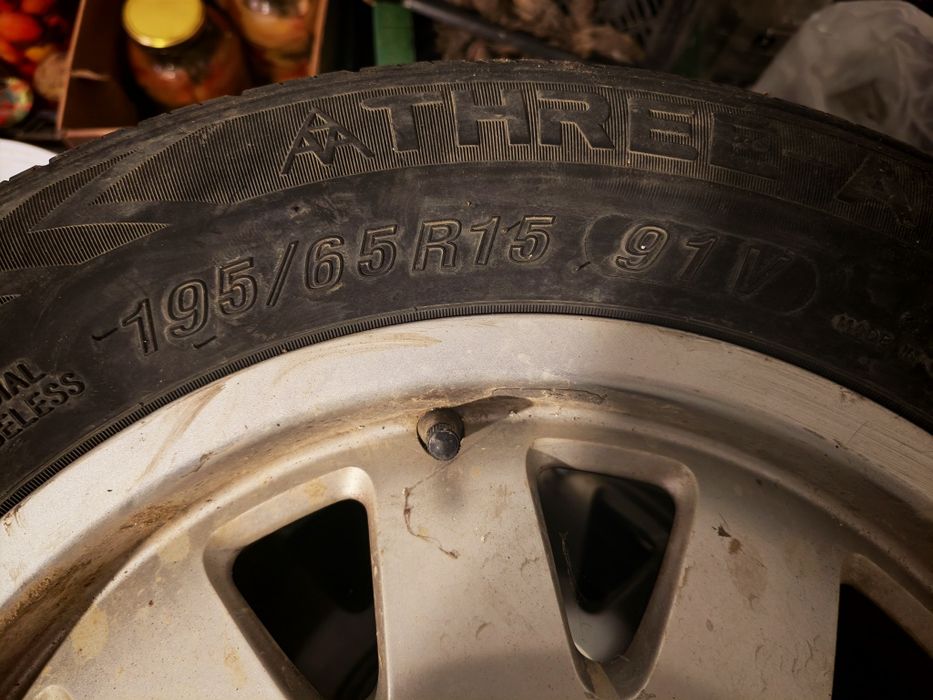 Anvelope M+S 245/45/18 2 bucăți Stare Buna 4 JANTE AUDI R16