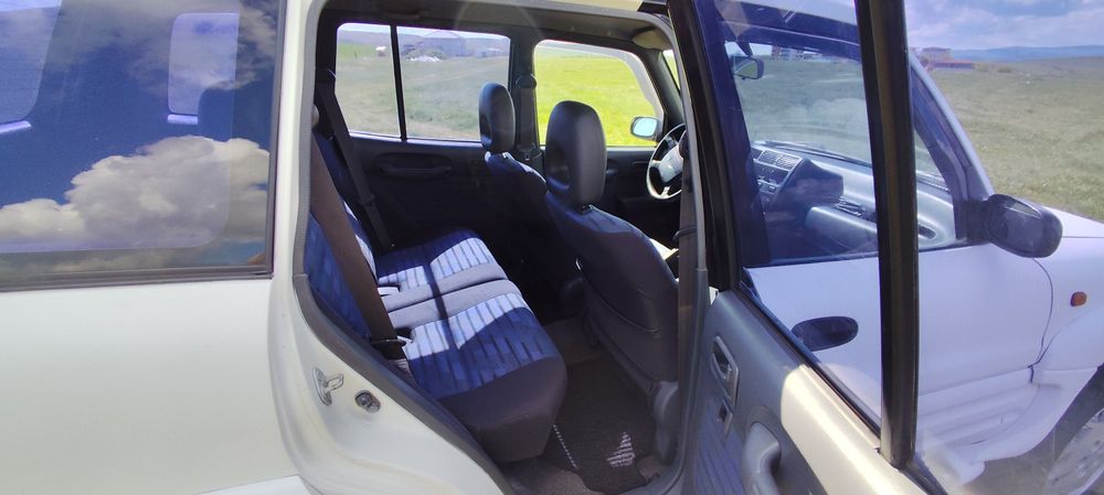 Toyota RAV4 an 1998, motor 2.0 benzina 130cp