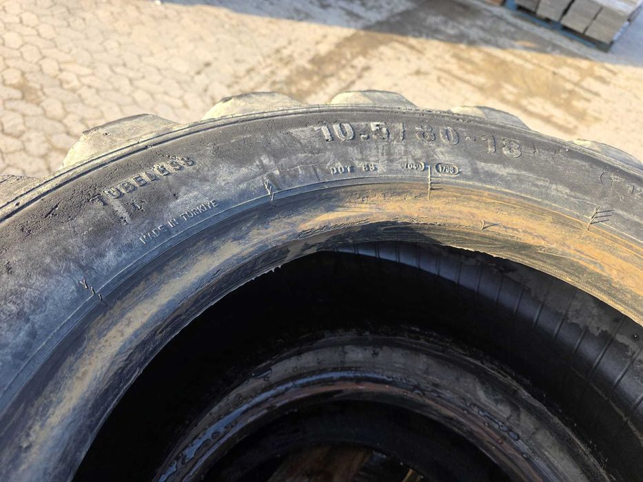 Anvelope 10.5/80-18 4 bucăți vechi dar bune