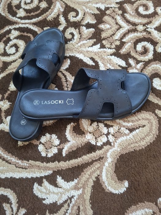 Кожени чехли Lasocki