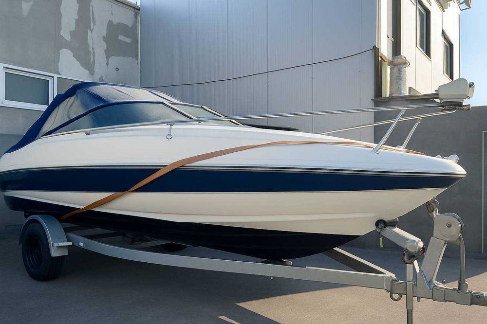 Лодка Bayliner 2052