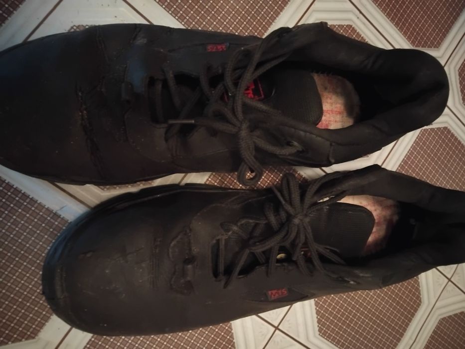 Работни обувки .