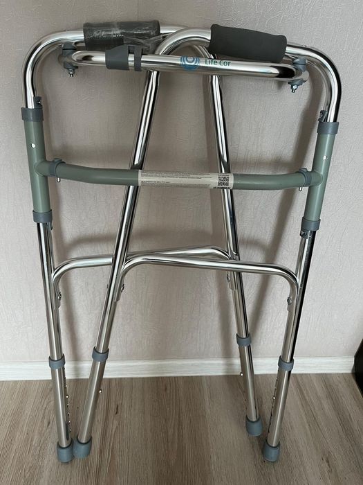 Продам взрослые ходунки