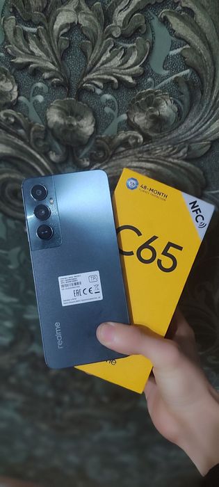 Realme c65      .
