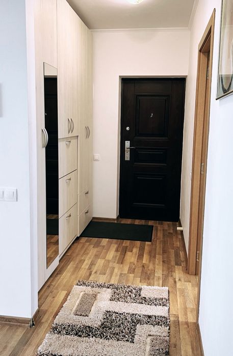 Inchiriez apartament