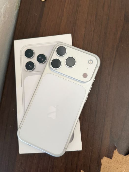 iPhone 17 Pro 256GB, срочно продаю