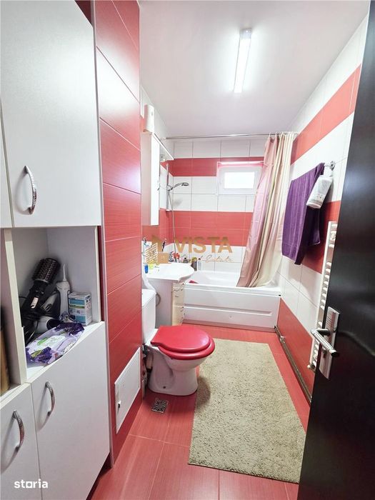 Apartament 4 camere, zona Astra