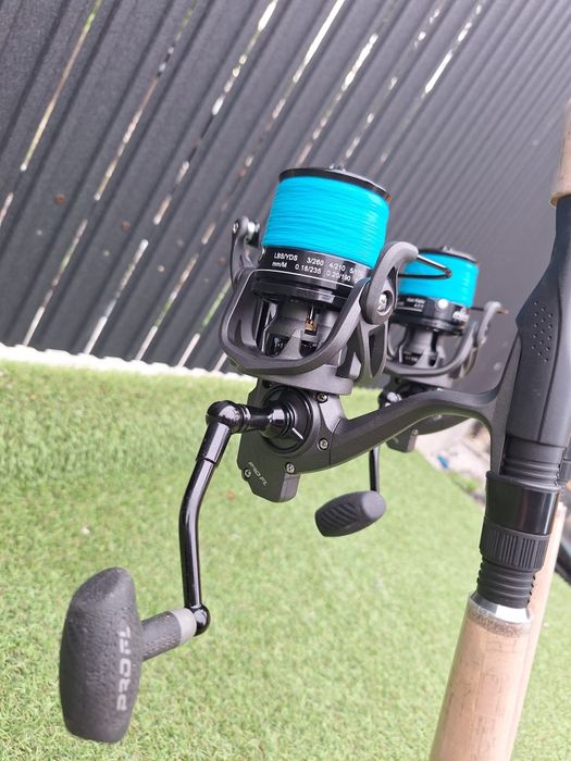 Set 2 lansete Pro Fl Power 3.9m 180 grame + 2 mulinete Noble 6500 9+1