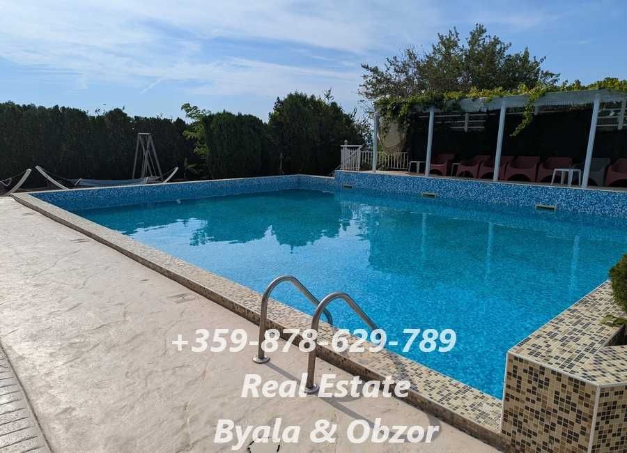 Продава се Двустаен апартамент в Бяла - 70 кв.м за 786 €/кв.м - Снимка #1