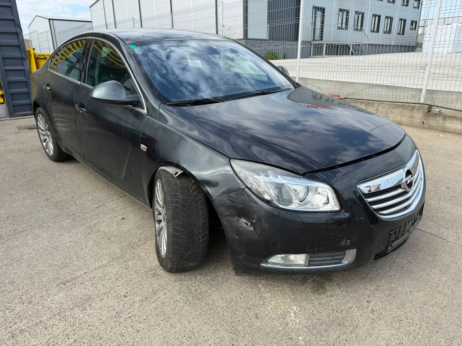 Dezmembrez Opel insignia 2.0 cdti A20DTH cutie automata MDK volan stanga faruri xenon
