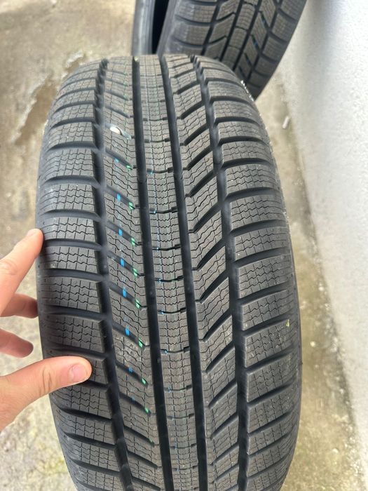 225/55/16 Continental 4 BUC NOI