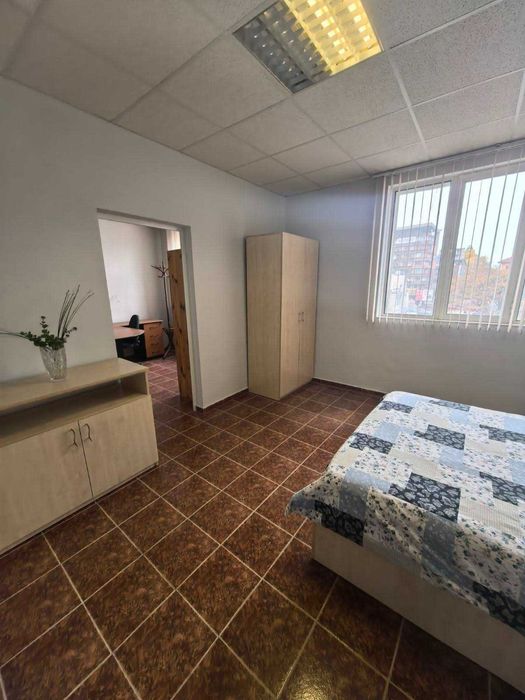 Продава се голям обзаведен мезонет 324 кв.м в центъра на Монтана
