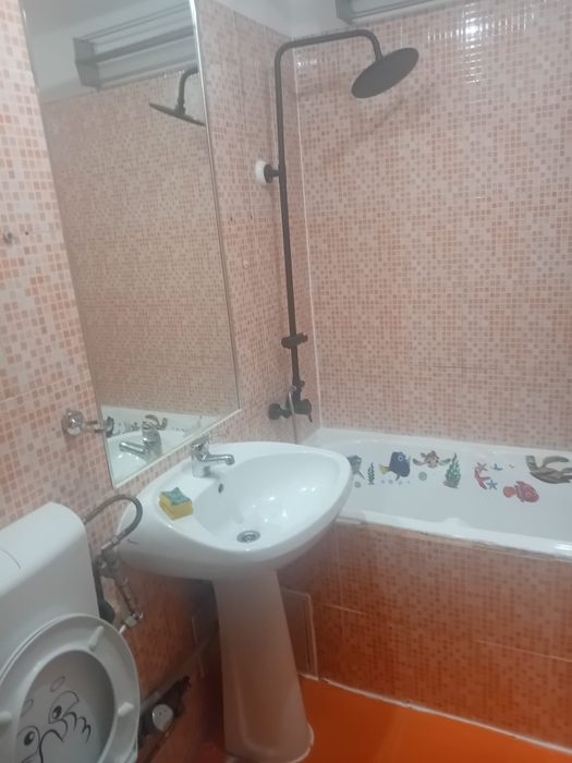 Inchiriez apartament