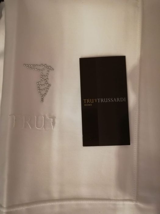 Lenjerie de pat Trussardi Swarowski de lux nou in cutie