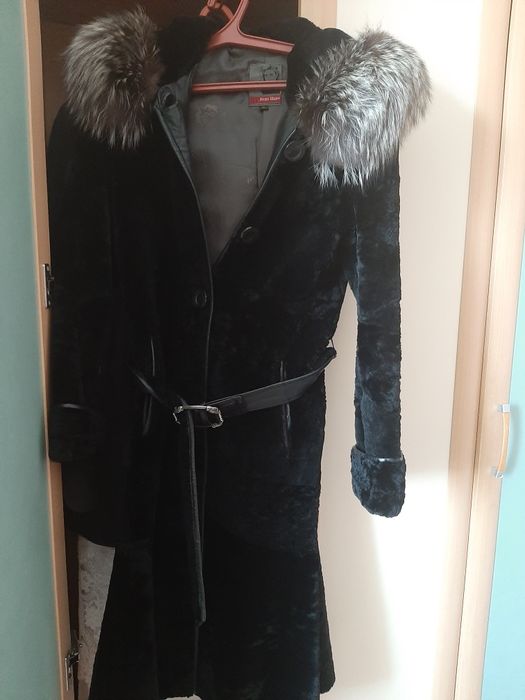 Продам белое платье, шубу мутон