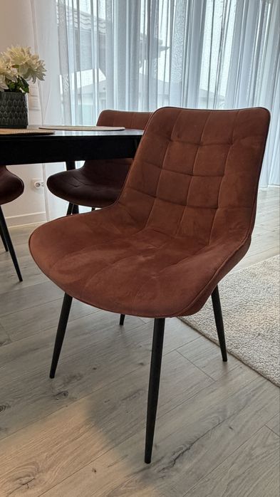 Scaune catifea roz pudrat