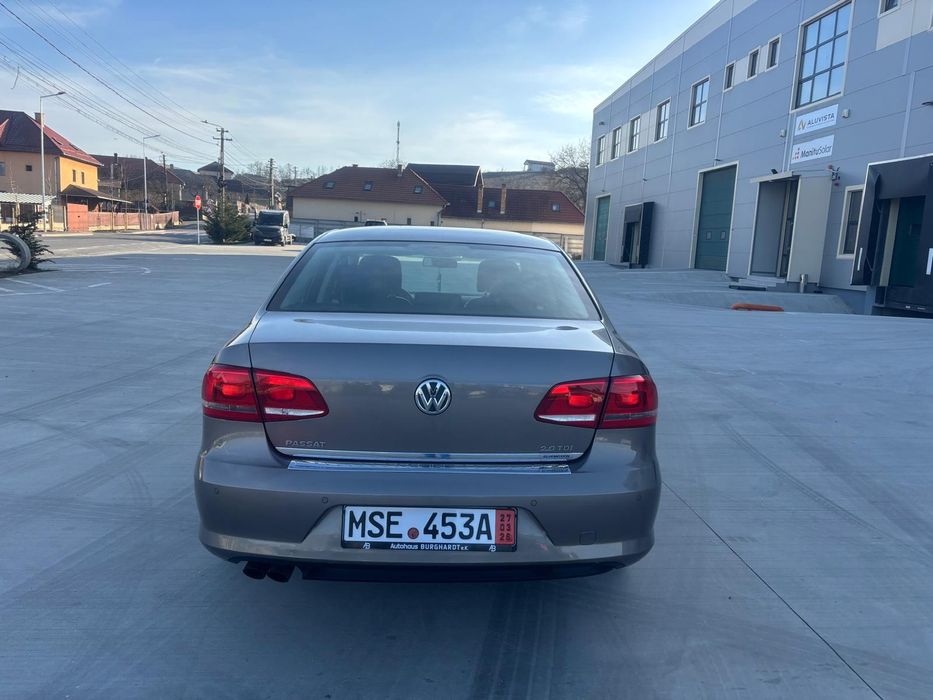 Vând vw passat an 2011 motor de 2 litri diesel impecabil