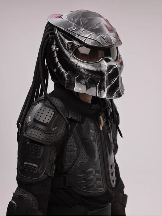 Мотошлем , Хищник