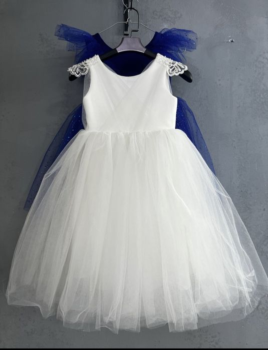 Продам детские платья