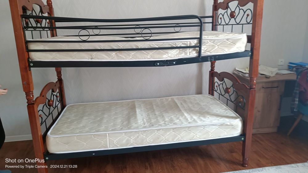 Кровать двухжтажный