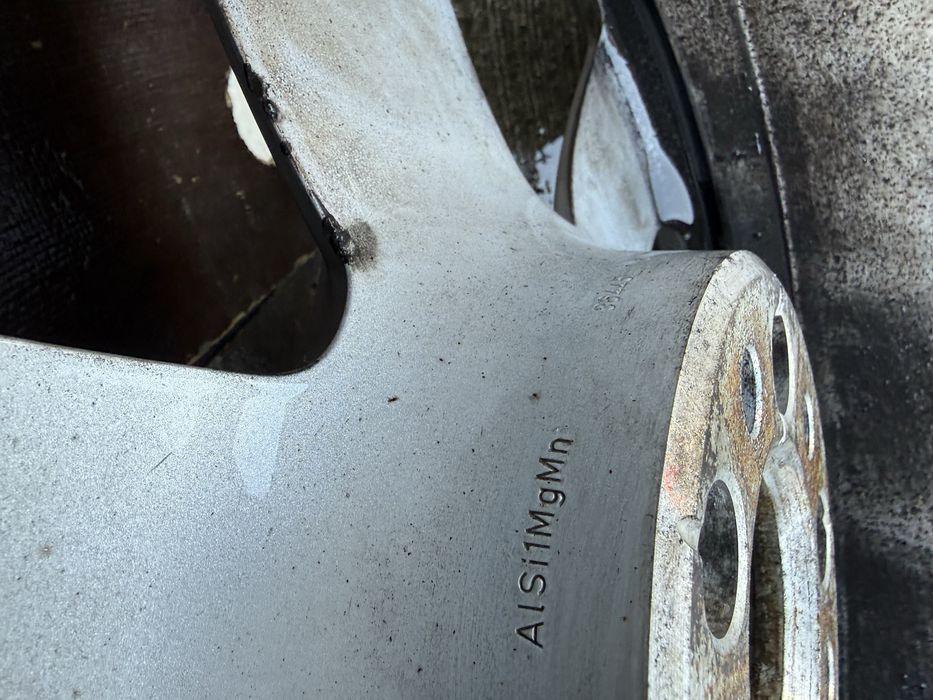 Vand roti 17 “x 8J.  Audi A6 4G