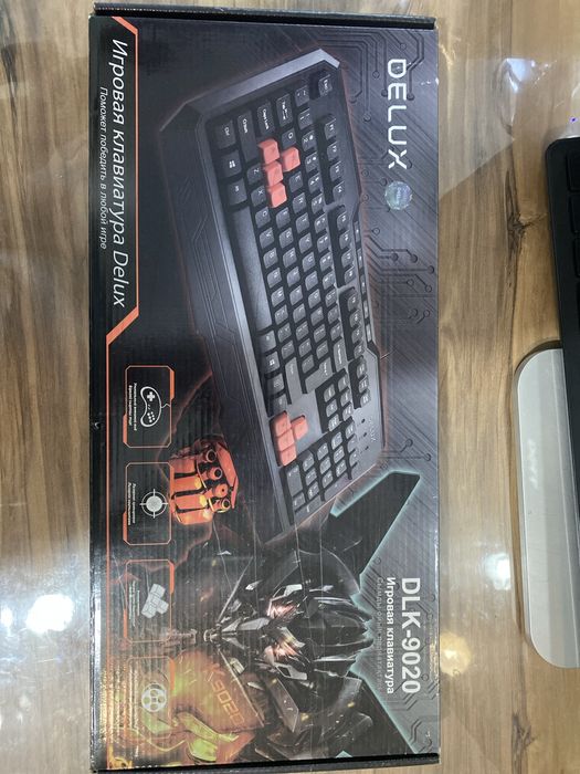 Продам клавиатуру