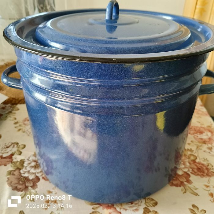 Кастрюля эмалированная. 25 литров