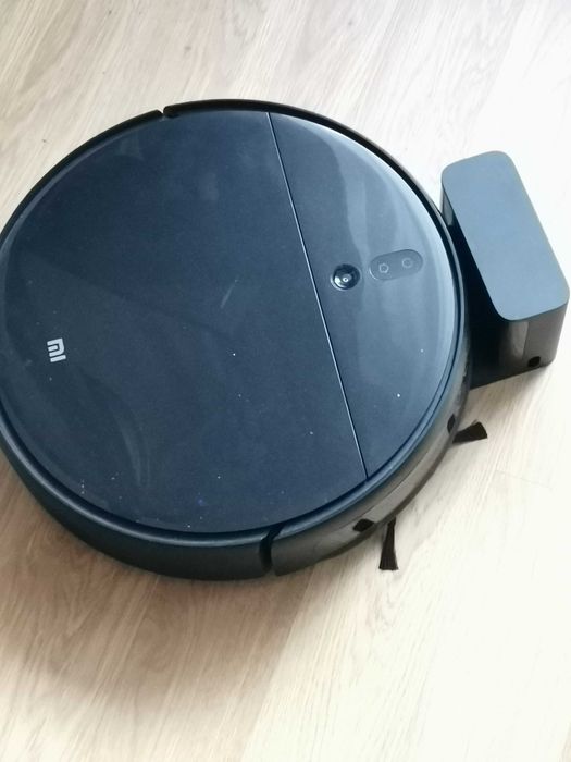 Прахосмукачка робот с МОП