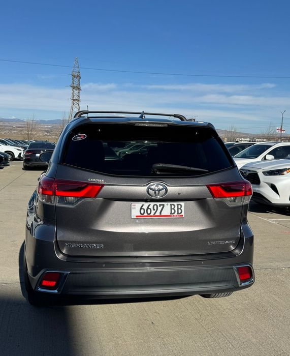 Тойота хайлендер