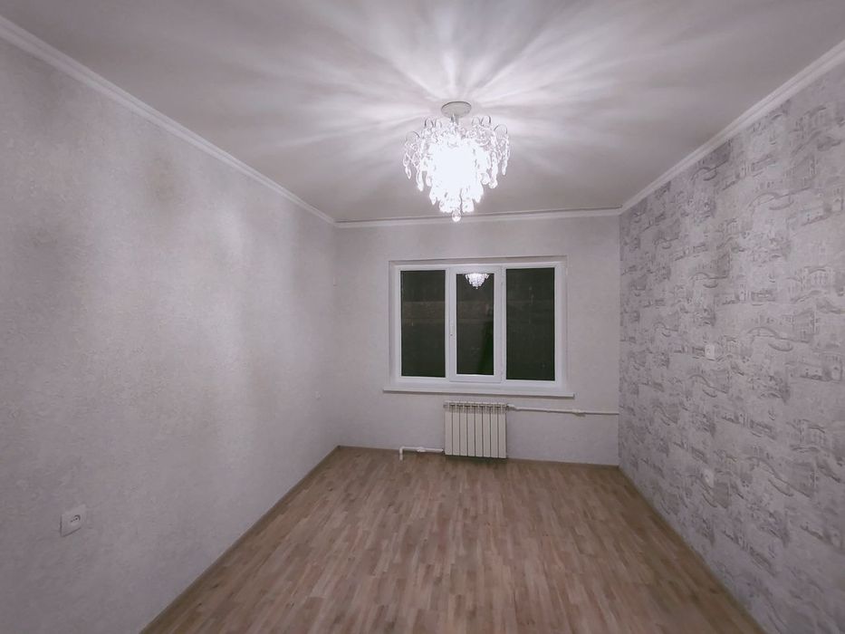 Срочно 1ком квартира с РЕМОНТОМ в Поселке..Продам .Кирпич