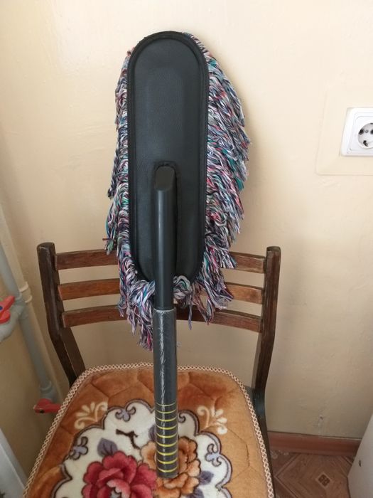 Щётка для ухода за автомобилем