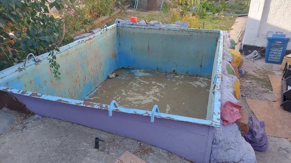 Бассейн железный продам. САМОВЫВОЗ