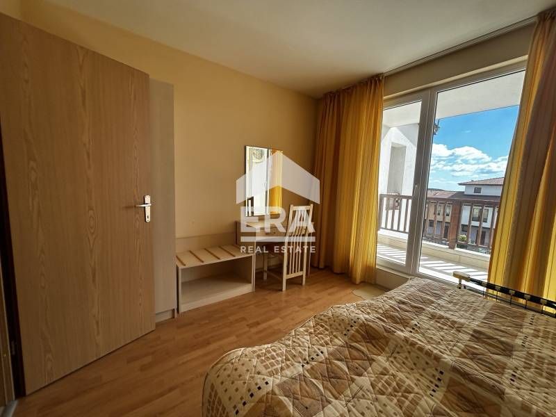 Триетажна обзаведена къща за продажба, в затворен тип комплекс, с. Рог