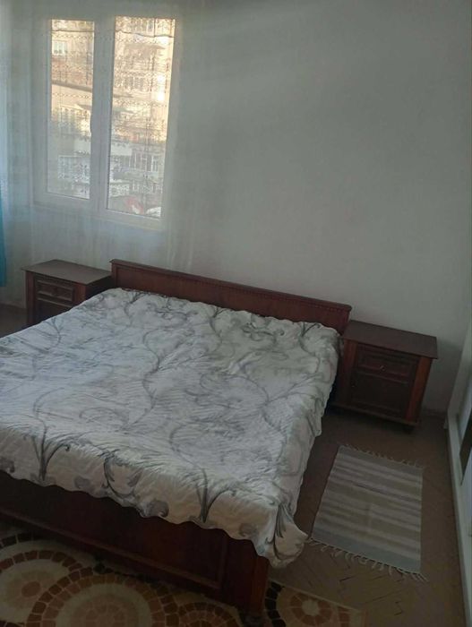 Тристаен голям апартамент, Кючук Париж