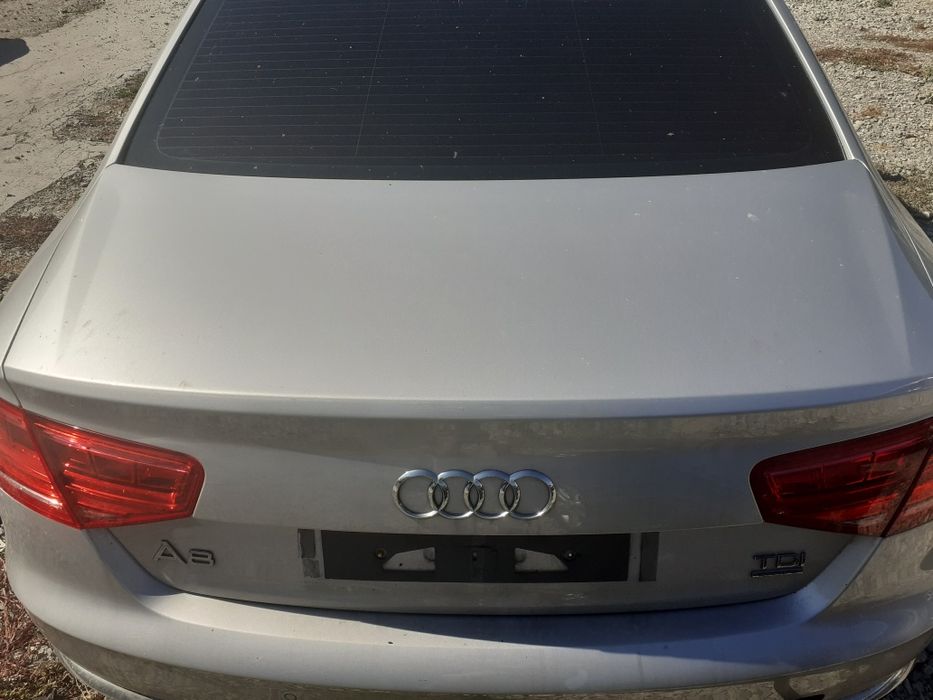 Заден капак audi a8 d4