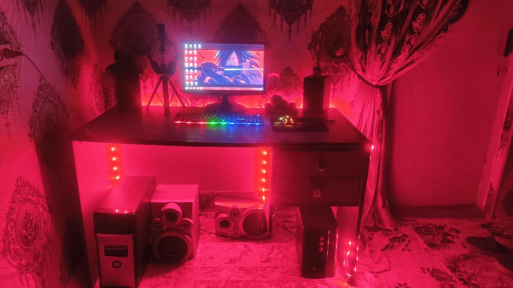 Kompyuter sotiladi arzon narxda yana kelishamiz