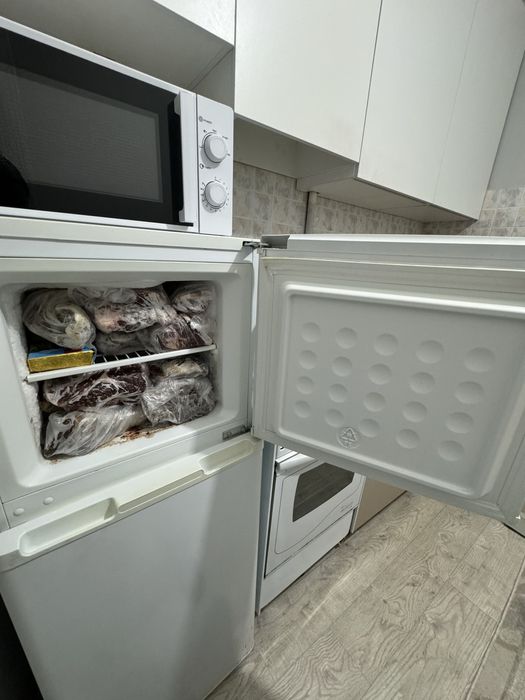 Продам холодильник фирмы Elenberg