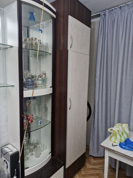шкаф продам  с полками