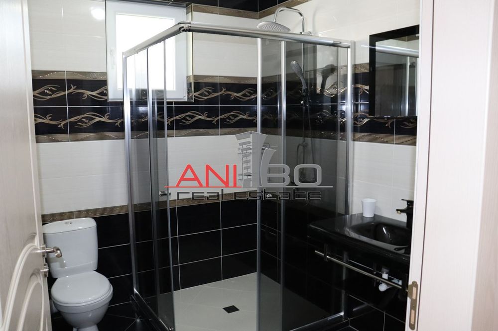 Дава се под наем Многостаен апартамент в Варна, Младост 1 - 320 кв.м за 1500 € - Снимка #2