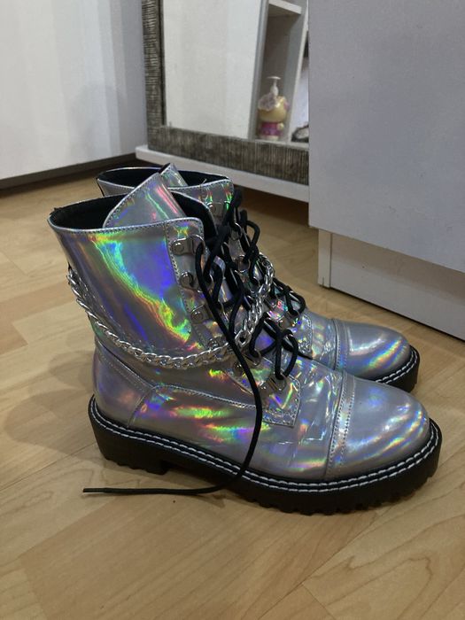 Нови Блестящи Дамски Боти