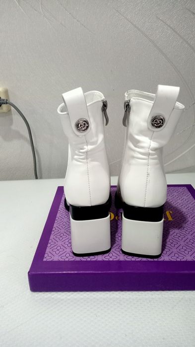 Новые полусапожки 36 р