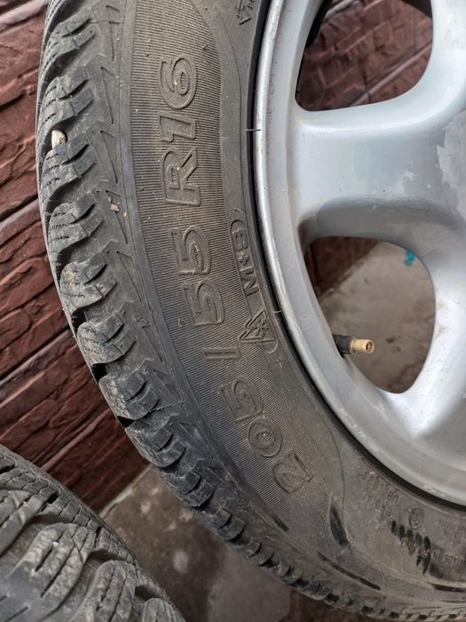 Продам зимние шины с дисками