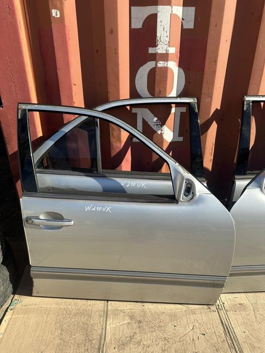 Двери Mercedes benz w210