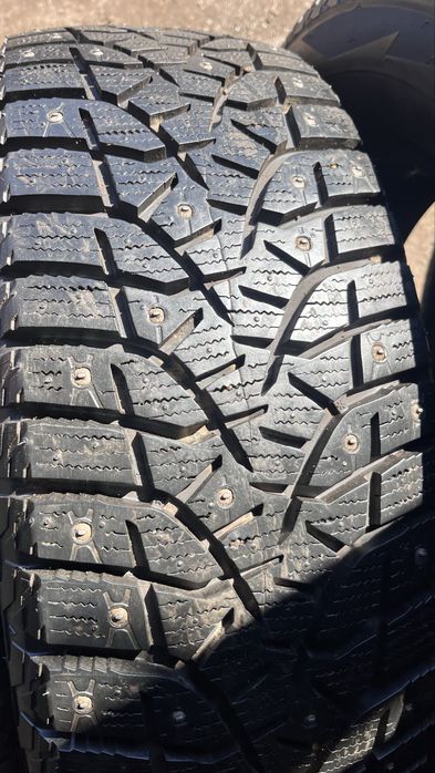 225/60 R17 Bridgestone 4шт