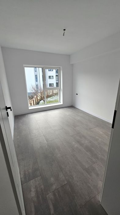 Vand apartament nou 2 camere zona semicentrala