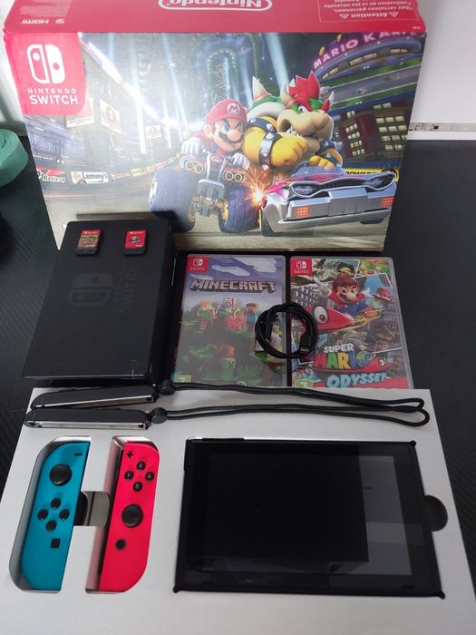 Consola Nintendo Switch Full Box + 2 Jocuri (Mario Odyssey, Minecraft) Stare Impecabilai