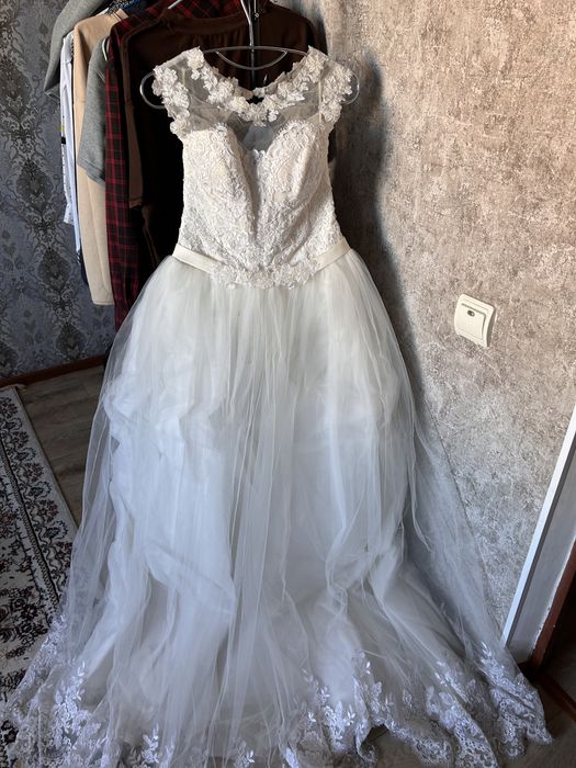 Продам свадебное платье